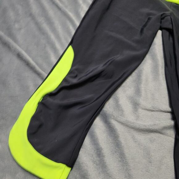 Under Armour Legging Women Small Black Running Leisurewear Pull On Compress Pant - Picture 3 of 10